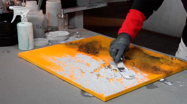 Lerne im geistreich Online-Kurs mit Christina Jehne Weisse Wüste - Licht und Schatten kennen