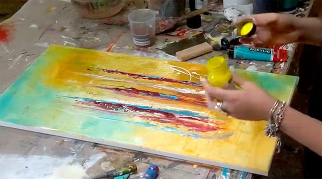 Lerne im geistreich Online-Kurs mit Isabelle Zacher-Finet Auf dem Kopf gemalt - weibliche Figuren kennen