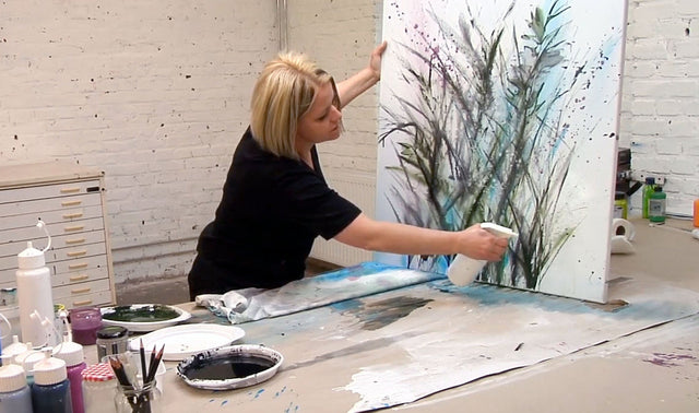 Lerne im geistreich Online-Kurs mit Angelika Domenig Gräser in Aqua-Acryltechnik kennen