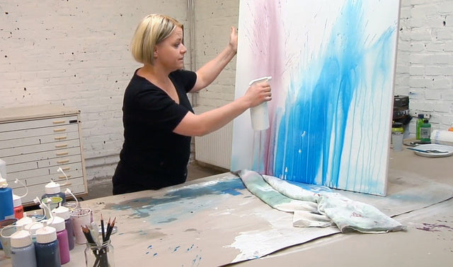 Lerne im geistreich Online-Kurs mit Angelika Domenig Gräser in Aqua-Acryltechnik kennen
