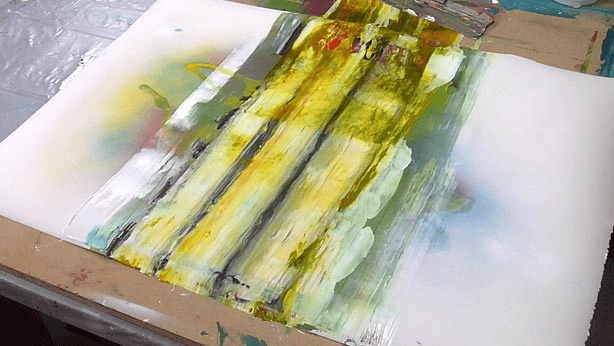 Lerne im geistreich Online-Kurs mit Christian von Grumbkow Aus der Farbe heraus. Flüssige Farben. kennen