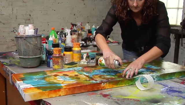 Lerne im geistreich Online-Kurs mit Claudia Geil Struktur 3-Dimensional und fließende Farbigkeit kennen