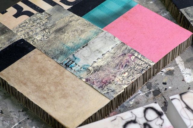 Lerne im geistreich Online-Kurs mit Cordula Kagemann Bildaufbau Collage mit Filmplakat und Reliefoptik kennen