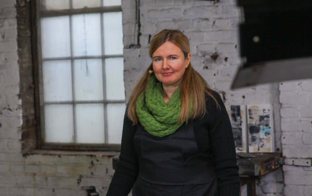 Lerne im geistreich Online-Kurs mit Cordula Kagemann Collage art - making collage material and encaustic wax - Voiceover (EN) kennen