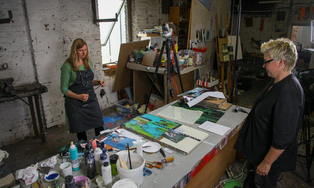 Lerne im geistreich Online-Kurs mit Cordula Kagemann Collage - Kleine Serie auf Büttenpapier kennen