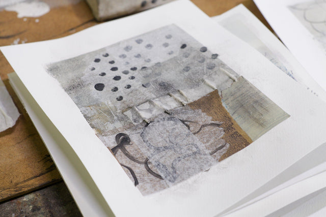 Lerne im geistreich Online-Kurs mit Cordula Kagemann Collagekunst - Herstellung Collagematerial und Fototransfer kennen