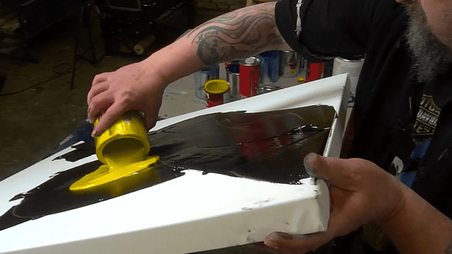 Lerne im geistreich Online-Kurs mit Dietmar Wölfl Bitumen und Lackfarben kennen