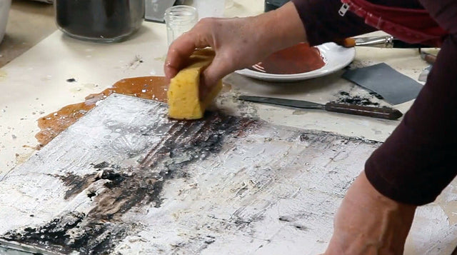 Lerne im geistreich Online-Kurs mit Gabriele Musebrink Transparenzen auf Holz kennen