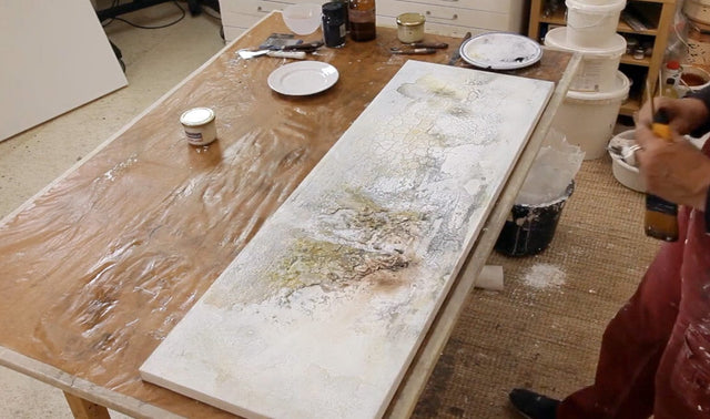 Lerne im geistreich Online-Kurs mit Gabriele Musebrink Transparenzen auf Leinwand kennen