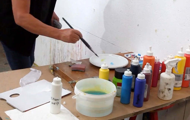 Lerne im geistreich Online-Kurs mit Helga Budde-Engelke Entwicklung eigener Bildideen mit Seidenpapier kennen