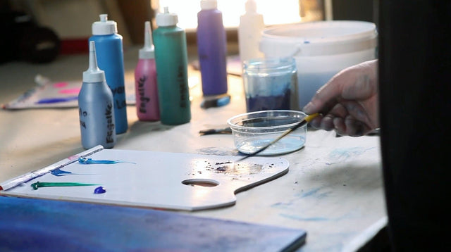 Lerne im geistreich Online-Kurs mit Helga Budde-Engelke Lapislazuli - Der Ursprung von Blau kennen