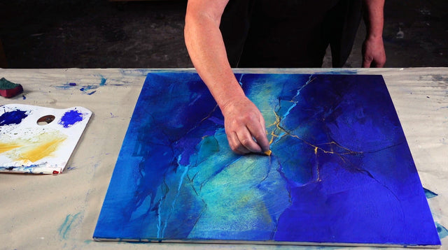 Lerne im geistreich Online-Kurs mit Helga Budde-Engelke Lapislazuli - Der Ursprung von Blau kennen