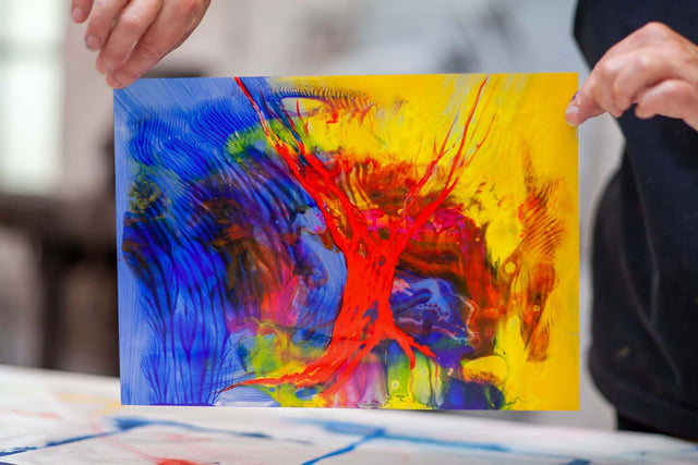 Lerne im geistreich Online-Kurs mit Helga Budde-Engelke Seminar - Hinterglasmalerei in Acryltechnik kennen