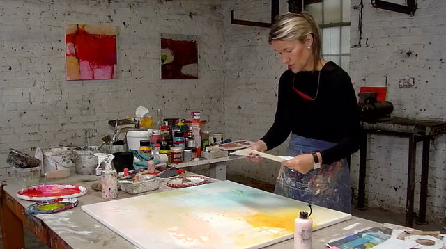 Lerne im geistreich Online-Kurs mit Ines Hildur Drei Farben Rot - Kraftvoll kennen