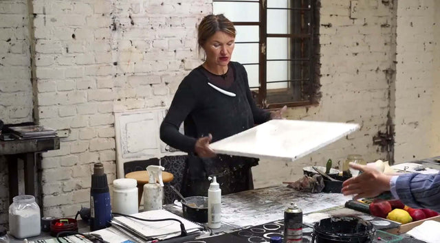 Lerne im geistreich Online-Kurs mit Ines Hildur LIVE - Formen finden. Geste-Fläche-Fleck-Form. kennen