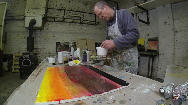 Lerne im geistreich Online-Kurs mit Peter Reitberger Irisierende Struktur und Farbkontraste - mit Peter Reitberger kennen