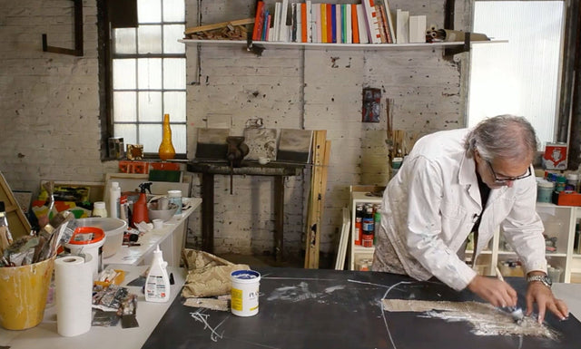 Lerne im geistreich Online-Kurs mit Robert Süess Erdfarben - Collage und Acrylmisch-Technik kennen