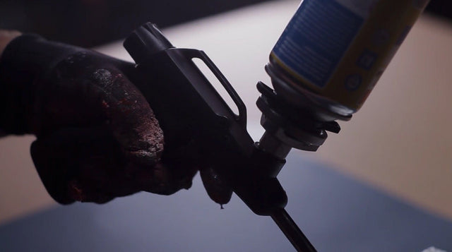 Lerne im geistreich Online-Kurs mit Steffen Rolla Spray-Painting mit Schabloniertechnik kennen