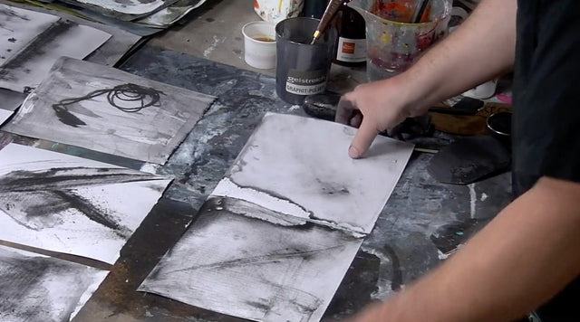 Lerne im geistreich Online-Kurs mit Steffen Rolla Wasservermalbarer Graphit im Experiment kennen