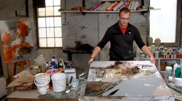 Lerne im geistreich Online-Kurs mit Tom Kree Acryl, Beizen und Bitumen kennen