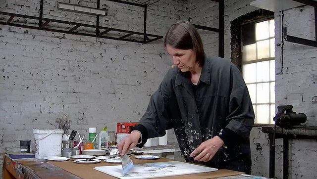 Lerne im geistreich Online-Kurs mit Ulrike Int-Veen Variationen - Graphitpulver und Pigment kennen