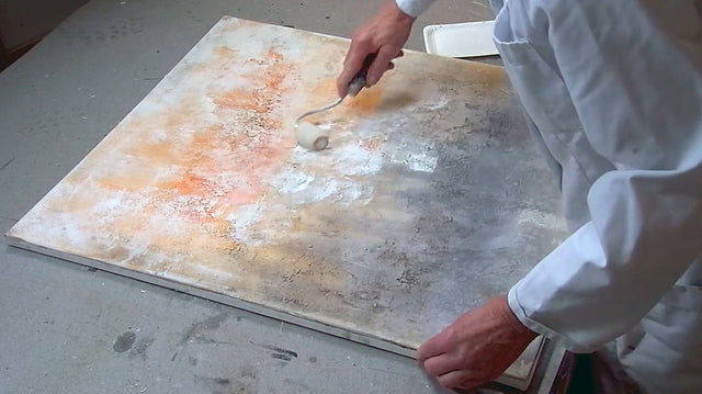 Lerne im geistreich Online-Kurs mit Ute Hoeg Gegensätze - Strukturen, Beize, Rost, Collage kennen