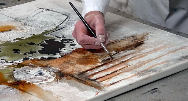 Lerne im geistreich Online-Kurs mit Ute Hoeg Gegensätze - Strukturen, Beize, Rost, Collage kennen