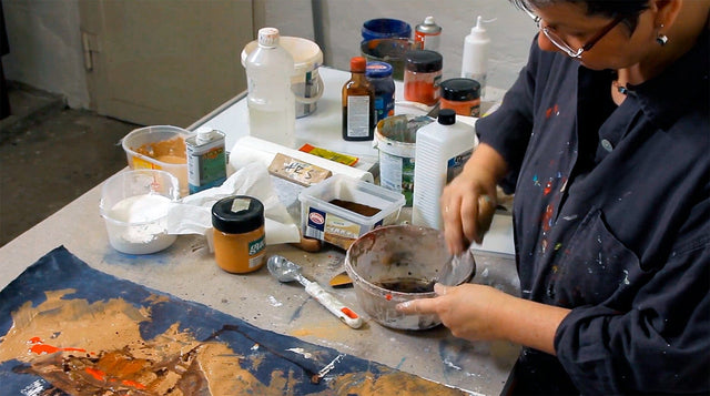 Lerne im geistreich Online-Kurs mit Andrea Rathert-Schützdeller Struktur-Technik auf Papier kennen