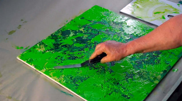 Lerne im geistreich Online-Kurs mit Helga Budde-Engelke Grün - Dunkelklare Farben und pastoser Farbauftrag kennen