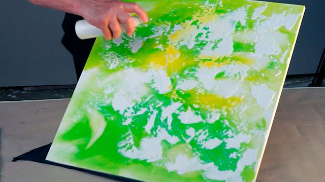 Lerne im geistreich Online-Kurs mit Helga Budde-Engelke Grün - Dunkelklare Farben und pastoser Farbauftrag kennen