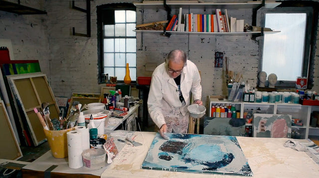 Lerne im geistreich Online-Kurs mit Robert Süess Baumaterial expressiv mit Sand-Gemisch kennen