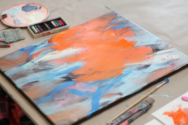 Lerne im geistreich Online-Kurs mit Angelika Biber Acryl- und Effektfarben auf schwarzem Grund kennen