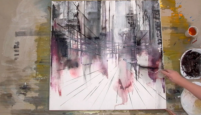 Lerne im geistreich Online-Kurs mit Angelika Domenig Cityscapes Violett - Stadtansicht mit Menschen kennen