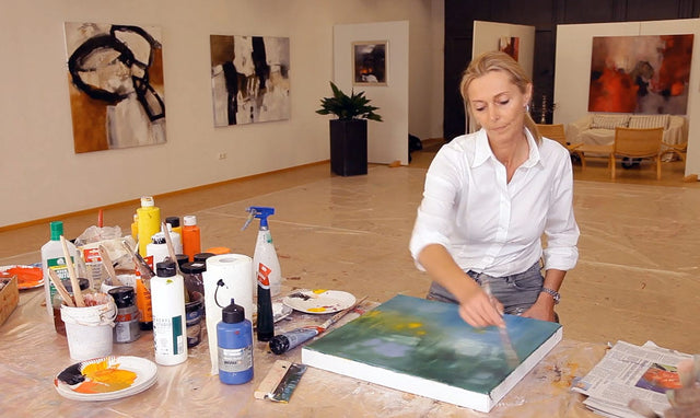 Lerne im geistreich Online-Kurs mit Annette Lehrmann Blaugrünes Bild mit Goldeffekt kennen