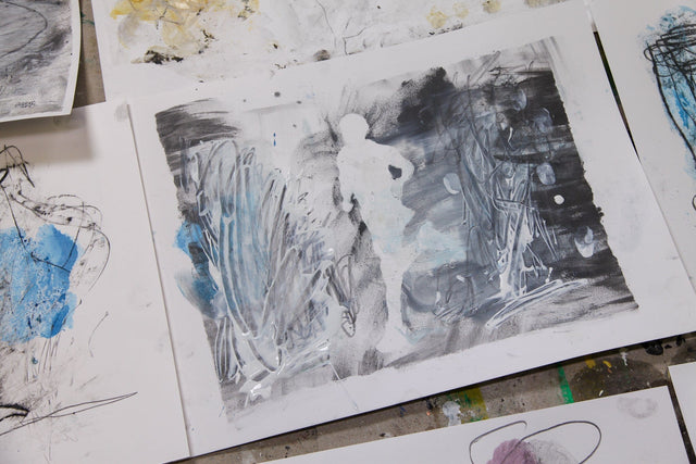 Lerne im geistreich Online-Kurs mit Antonio Zecca Tagesbilder - mit Ölkreide, Graphit, Schellack und Blumendraht kennen