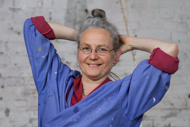 Lerne im geistreich Online-Kurs mit Claudia Zeppenfeld Farberzählungen mit Porzellan kennen