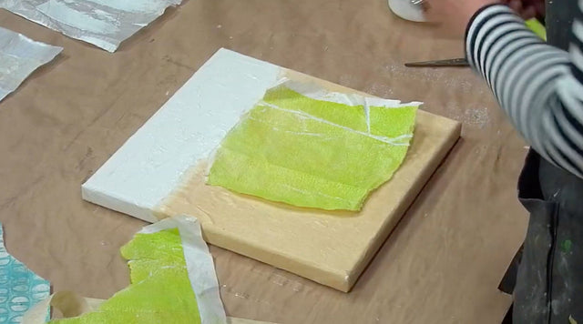 Lerne im geistreich Online-Kurs mit Cordula Kagemann Collage in grün mit Seidenpapier und Acryl kennen