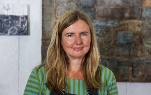 Lerne im geistreich Online-Kurs mit Cordula Kagemann Collage mit Fundstücken und Wachs kennen