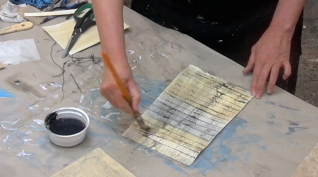 Lerne im geistreich Online-Kurs mit Cordula Kagemann Collage mit Material, Textur und Relief kennen