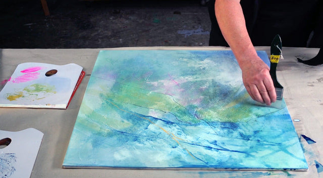 Lerne im geistreich Online-Kurs mit Helga Budde-Engelke Lapislazuli - Der Ursprung von Blau kennen