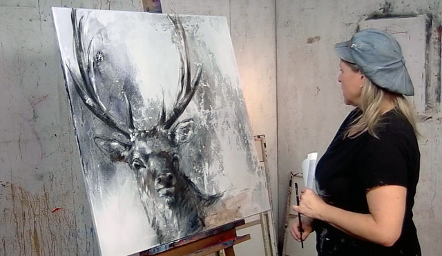 Lerne im geistreich Online-Kurs mit Ilona Griss-Schwärzler Hirsch auf zarter Struktur kennen