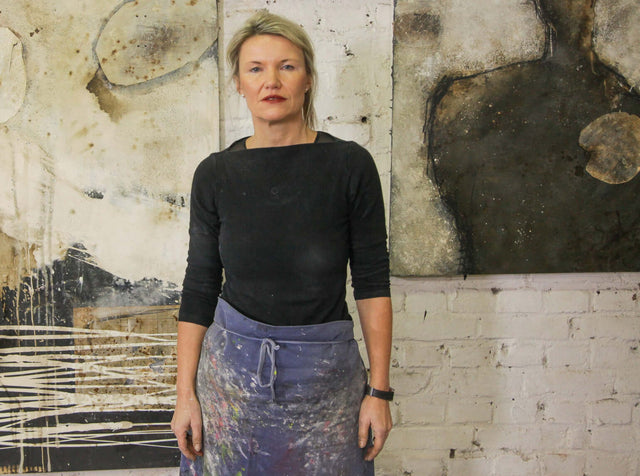 Lerne im geistreich Online-Kurs mit Ines Hildur Large shape with bitumen paint - Voiceover (EN) kennen