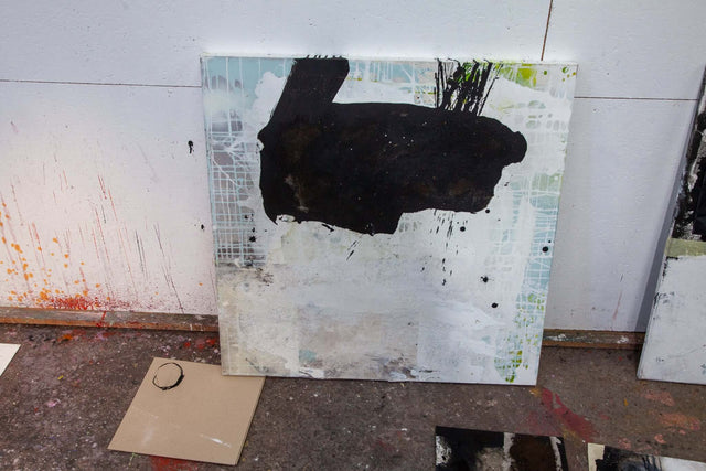 Lerne im geistreich Online-Kurs mit Ines Hildur LIVE - Formen finden. Geste-Fläche-Fleck-Form. kennen