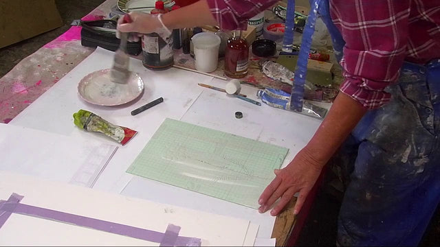 Lerne im geistreich Online-Kurs mit Karin Christoph Poetische Serie in Druck- und Mischtechnik kennen