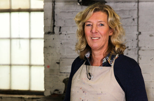 Lerne im geistreich Online-Kurs mit Mechtild Runde-Witjes Lack, Kaffee und Spachtelmasse kennen