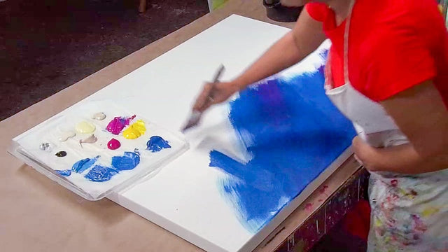 Lerne im geistreich Online-Kurs mit Patricia Cabaleiro Malen im Hier und Jetzt / Abstraktes Selbstportrait kennen