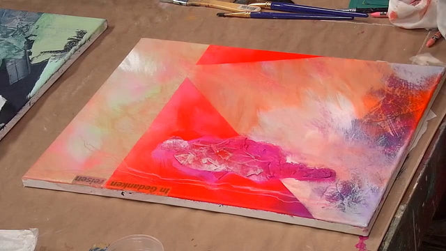 Lerne im geistreich Online-Kurs mit Patricia Cabaleiro Mix-Media / Collage abstrakt und figurativ kennen