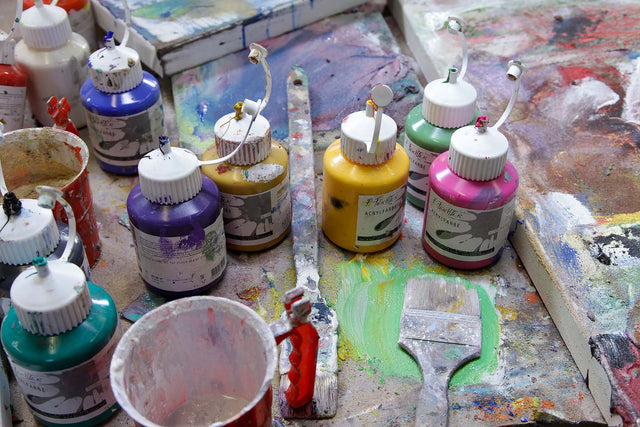 Lerne im geistreich Online-Kurs mit Peter Feichter Einführung Spachteltechnik in Acryl - dynamisch und expressiv kennen