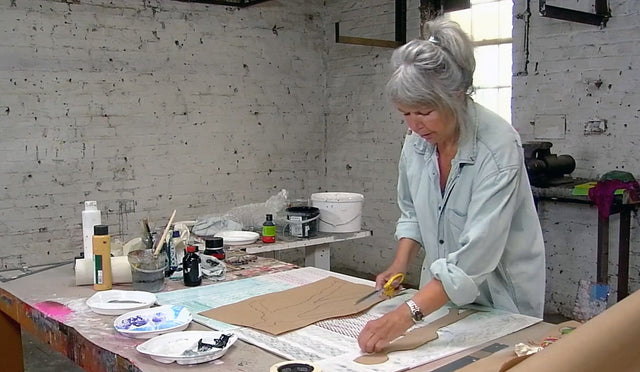 Lerne im geistreich Online-Kurs mit Petra Bergerhoff Mischtechnik Gesichter und Figuren kennen