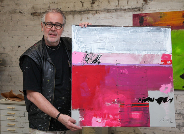 Lerne im geistreich Online-Kurs mit Robert Süess Magie des Materials in Mischtechnik kennen